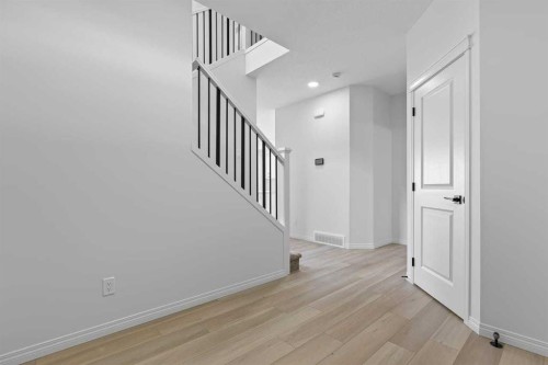 138 Corner Glen Square Ne, Calgary, AB 