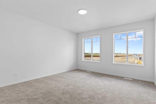 138 Corner Glen Square Ne, Calgary, AB 