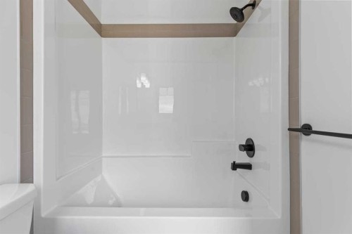 138 Corner Glen Square Ne, Calgary, AB 