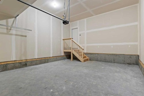 138 Corner Glen Square Ne, Calgary, AB 