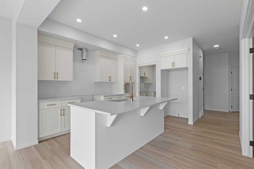 138 Corner Glen Square Ne, Calgary, AB 