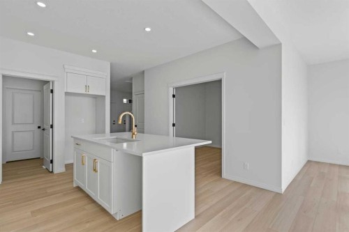 138 Corner Glen Square Ne, Calgary, AB 
