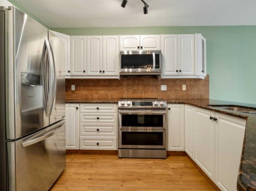 123 Stoney Crescent West, Lethbridge, AB 