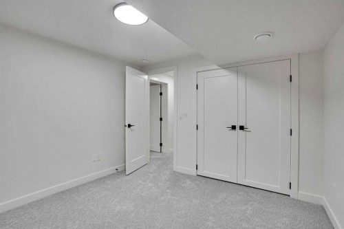 14 Gladeview Crescent Sw, Calgary, AB 