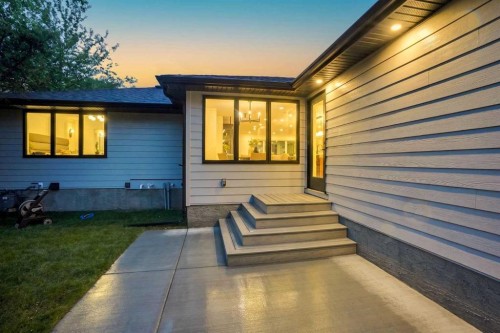 14 Gladeview Crescent Sw, Calgary, AB 