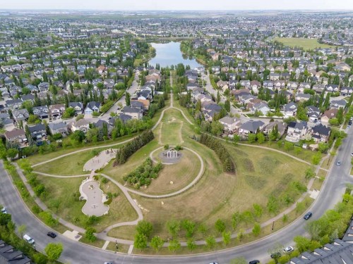 77 Elgin Gardens Se, Calgary, AB 