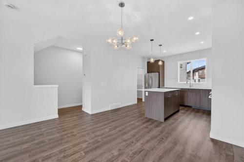 8 Hotchkiss Parade Se, Calgary, AB 