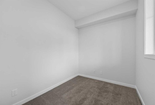 8 Hotchkiss Parade Se, Calgary, AB 