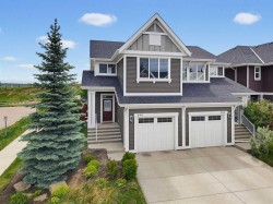 590 River Heights Crescent Cochrane, AB T4C 0R9