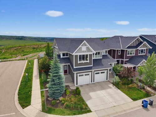 590 River Heights Crescent, Cochrane, AB 