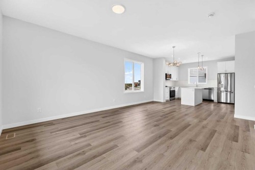 6 Hotchkiss Parade Se, Calgary, AB - Indoor Photo Showing Kitchen