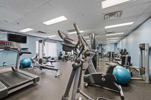 708-718 12 Avenue Sw, Calgary, AB - Indoor Photo Showing Gym Room