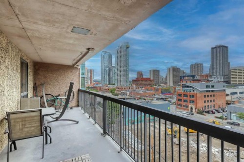 708-718 12 Avenue Sw, Calgary, AB - Outdoor With Balcony
