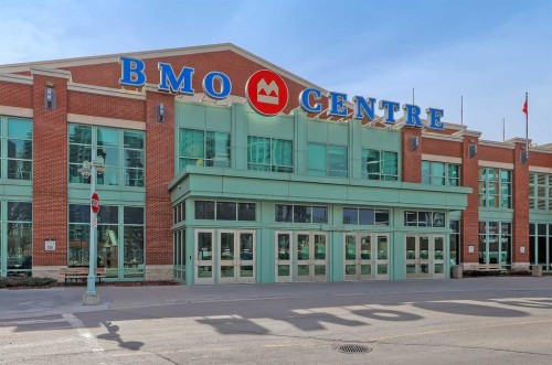 708-718 12 Avenue Sw, Calgary, AB - Outdoor With Facade