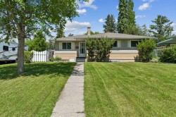 1306 87 Avenue SW Calgary, AB T2V 0W3