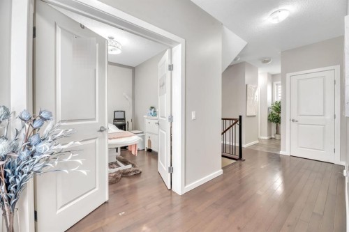 31 Mahogany Way Se, Calgary, AB 
