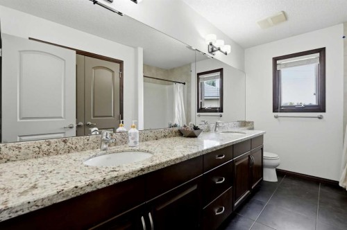 236 Parkmere Court, Chestermere, AB 