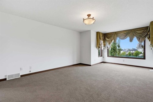 236 Parkmere Court, Chestermere, AB 