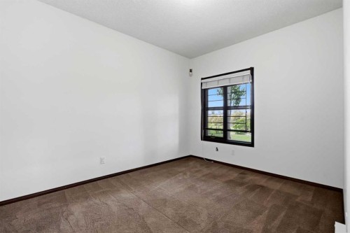 236 Parkmere Court, Chestermere, AB 