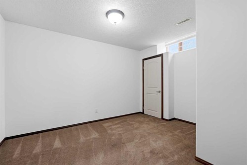 236 Parkmere Court, Chestermere, AB 