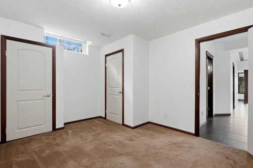 236 Parkmere Court, Chestermere, AB 