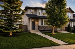 116 Panora Close NW Calgary, AB T3K 0G4