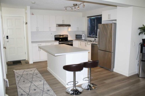 3052 32A Avenue Se, Calgary, AB 