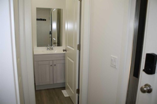 3052 32A Avenue Se, Calgary, AB 