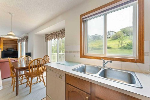 62 Edgebrook Heights Nw, Calgary, AB 