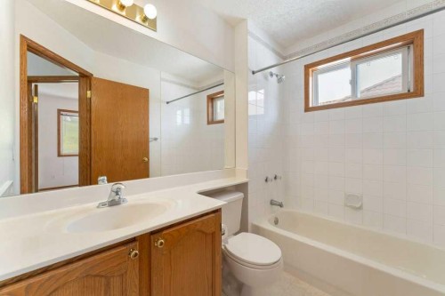 62 Edgebrook Heights Nw, Calgary, AB 