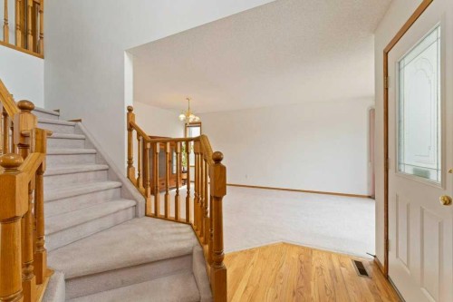 62 Edgebrook Heights Nw, Calgary, AB 
