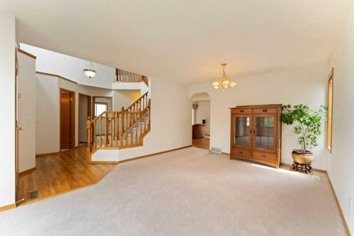 62 Edgebrook Heights Nw, Calgary, AB 