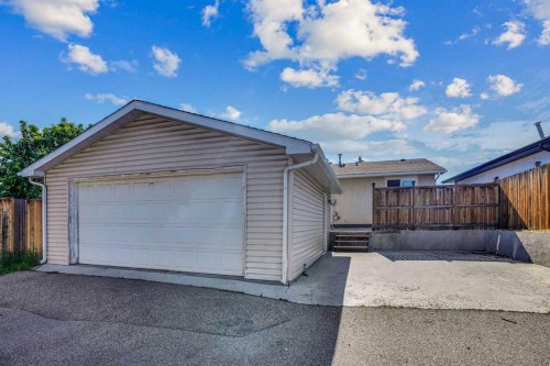1527 Maitland Drive Ne, Calgary, AB 