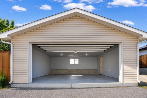 1527 Maitland Drive Ne, Calgary, AB 