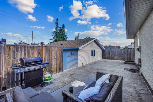 1527 Maitland Drive Ne, Calgary, AB 