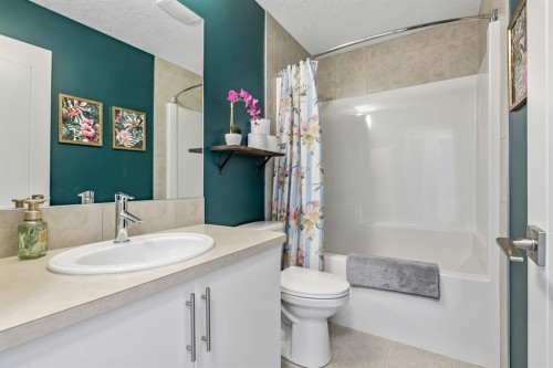 140 Wildrose Drive, Strathmore, AB 