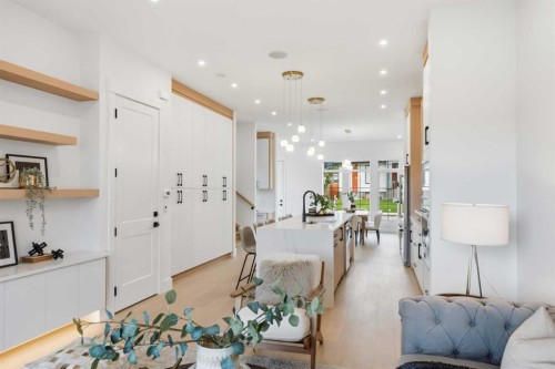 4537 21 Avenue Nw, Calgary, AB 