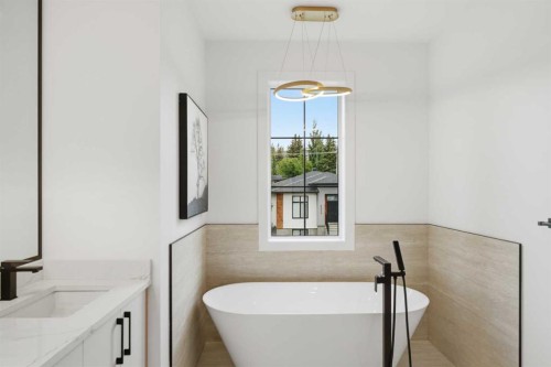 4537 21 Avenue Nw, Calgary, AB 