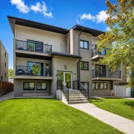 11-2407 17 Street SW Calgary, AB T2T 4M9