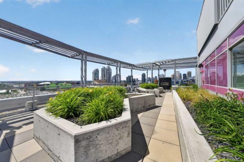 305-624 8 Avenue Se, Calgary, AB - Outdoor