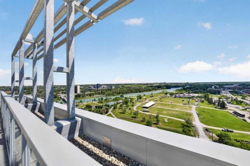 305-624 8 Avenue Se, Calgary, AB - Outdoor With View