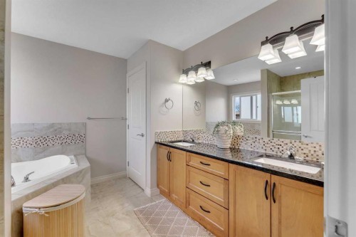 308 Kinniburgh Link, Chestermere, AB 