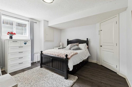 572 West Creek Point, Chestermere, AB 