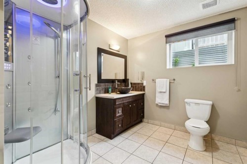 572 West Creek Point, Chestermere, AB 