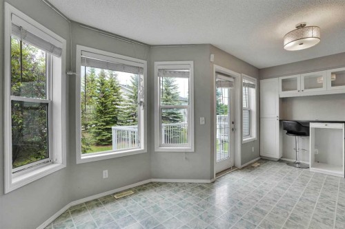 120 Country Village Cape Ne, Calgary, AB 