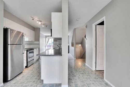 120 Country Village Cape Ne, Calgary, AB 