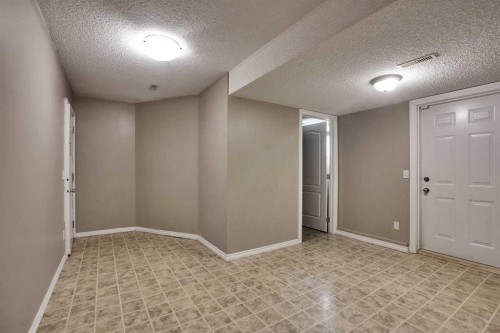 120 Country Village Cape Ne, Calgary, AB 