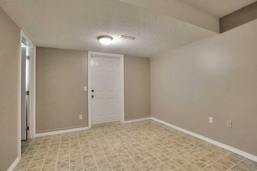 120 Country Village Cape Ne, Calgary, AB 