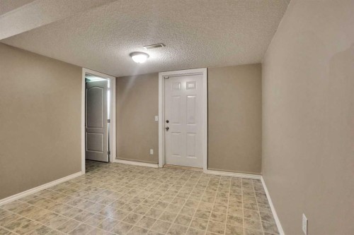 120 Country Village Cape Ne, Calgary, AB 