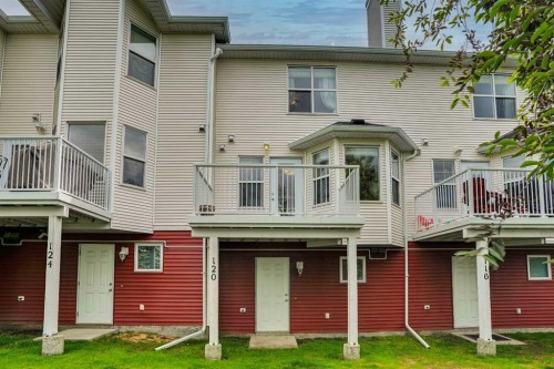 120 Country Village Cape Ne, Calgary, AB 